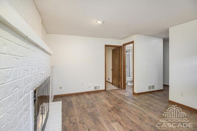 Building Photo - 14121 W 88th Pl