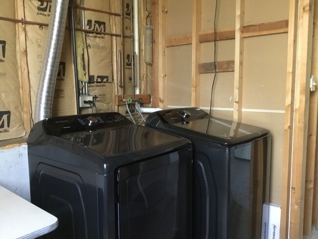 Building Photo - 1509 Green Trails Dr