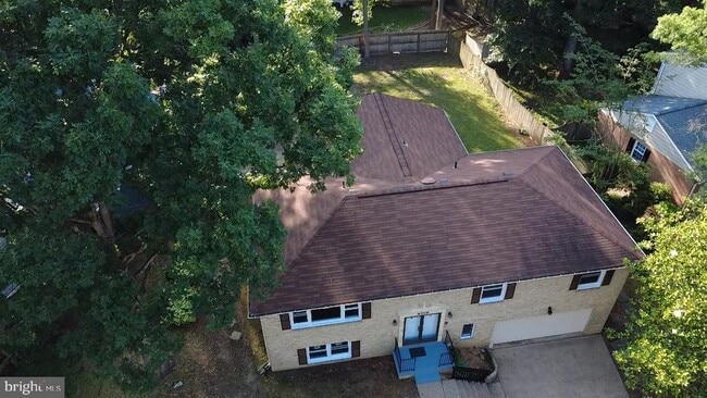 Building Photo - 4223 Avon Dr