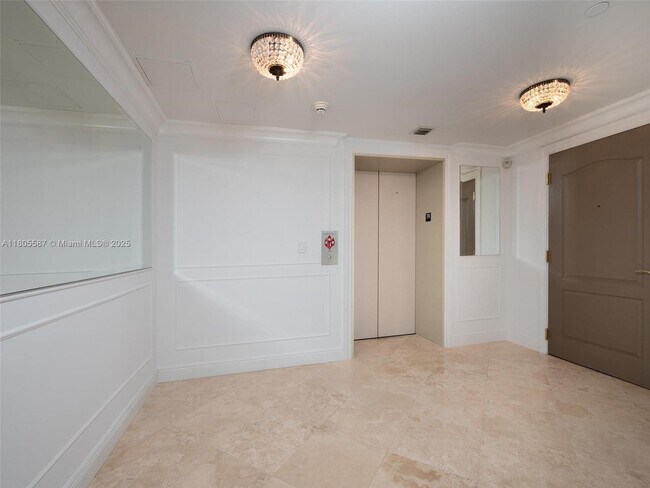 Building Photo - 200 E Palmetto Park Rd