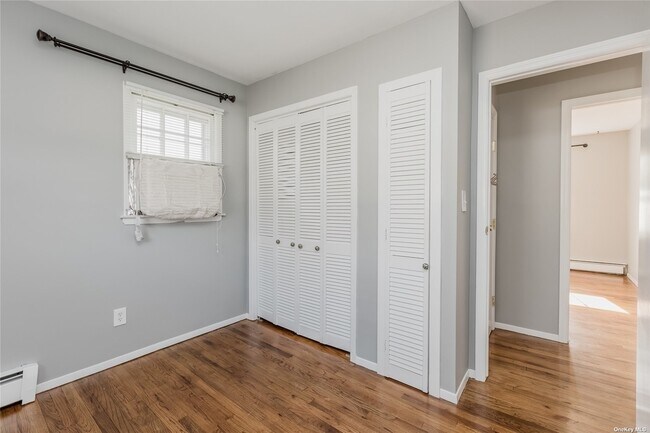 Building Photo - 7 Dune Ct