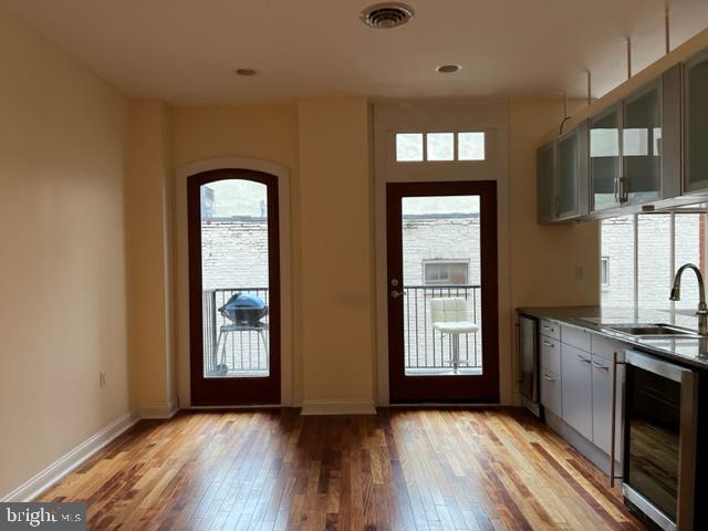 Building Photo - 105 S 18th St
