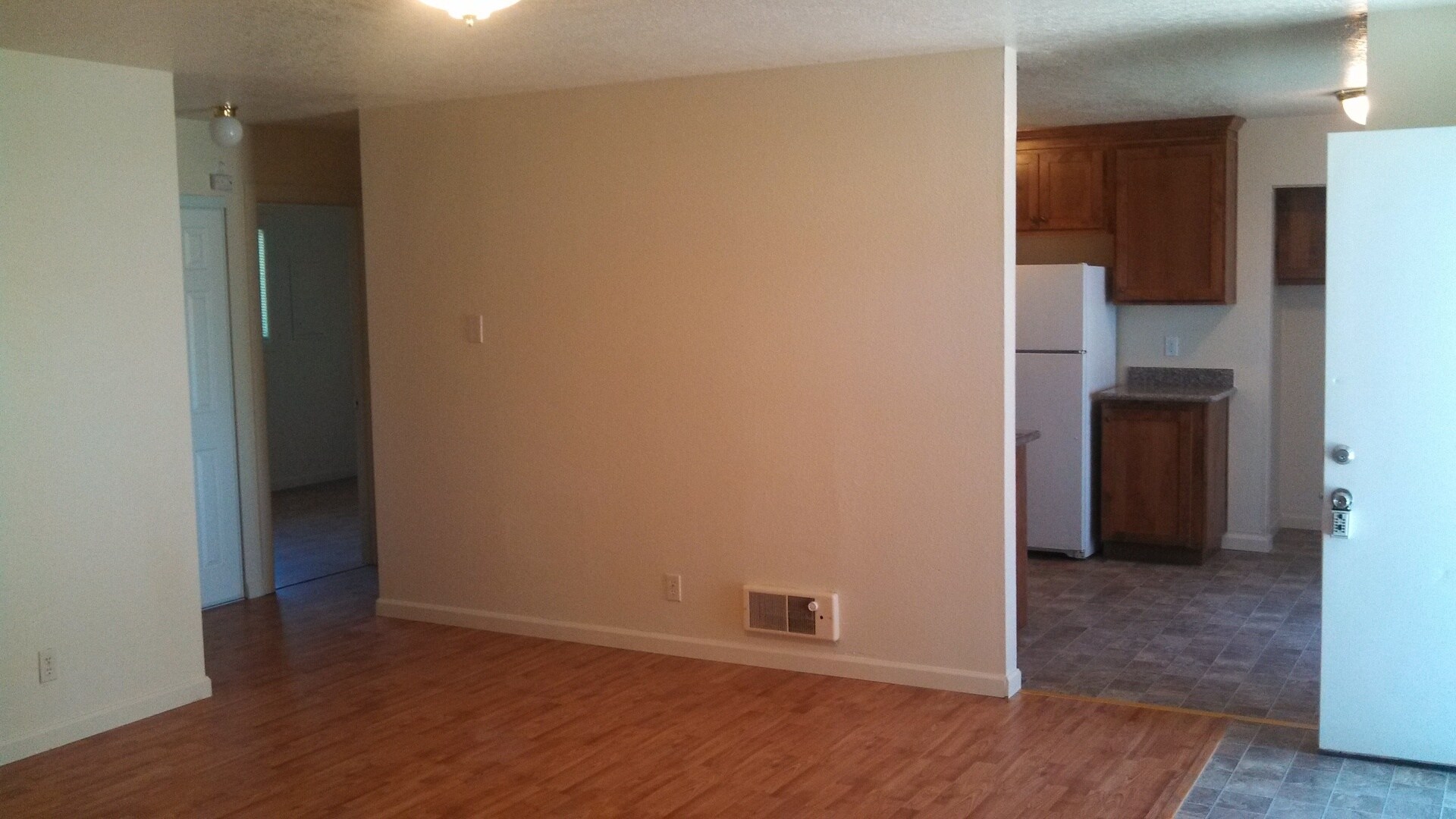 Building Photo - 729-729 NE Church St