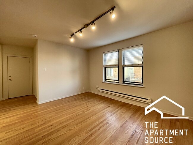 Building Photo - 2834 W Palmer St