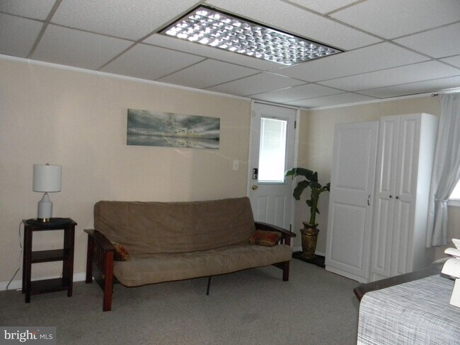 Building Photo - 3536 Lynne Dr
