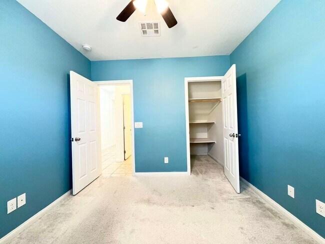 Building Photo - Well-maintained 4-bedroom, 3-bath home in a desirable gated community