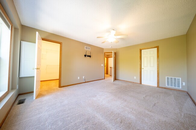 Building Photo - 15645 Float Ct