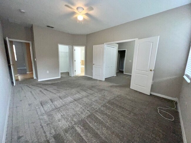 Building Photo - 9240 Black Hawk Ct