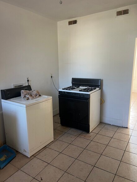 Building Photo - 916 Washington Ave