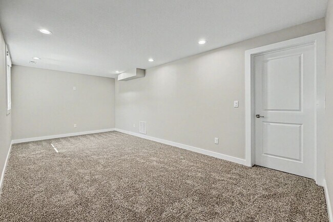 Building Photo - Luxury New Construction Townhome with Attached 2 Car Garage!