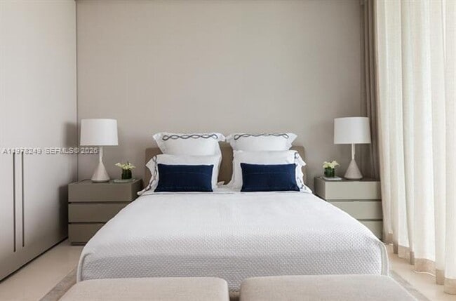 Building Photo - 10201 Collins Ave