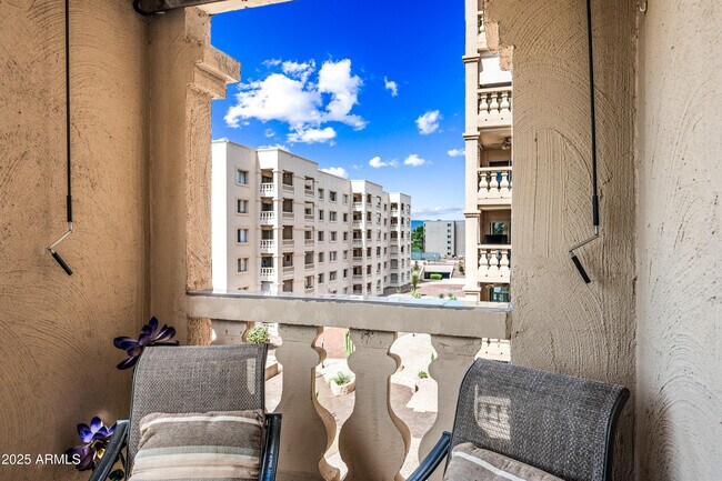 Building Photo - 7940 E Camelback Rd