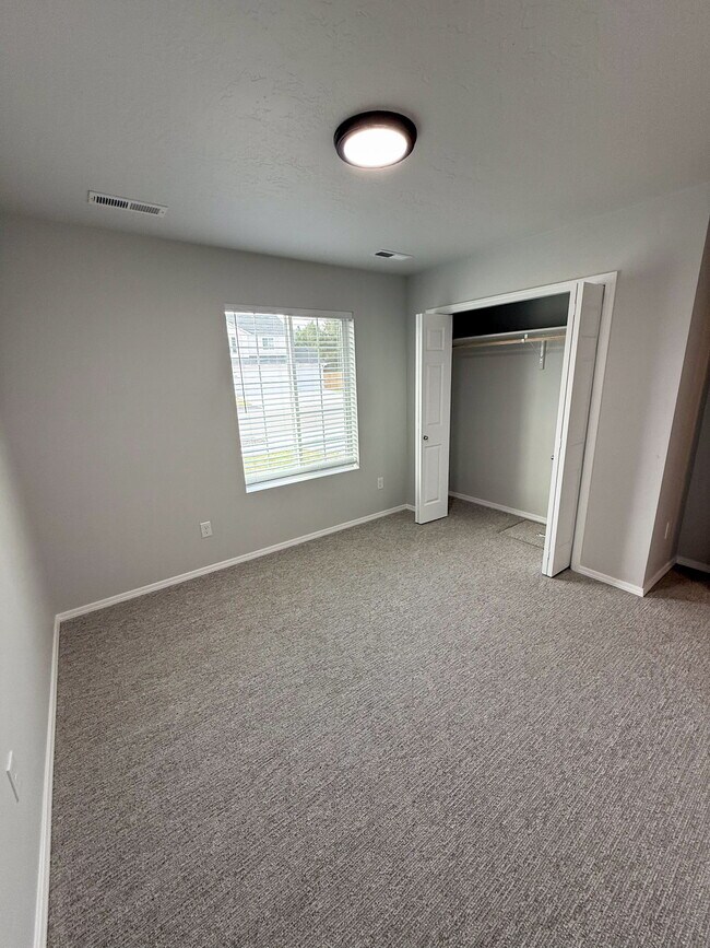 Building Photo - 1367 Silver Vly St