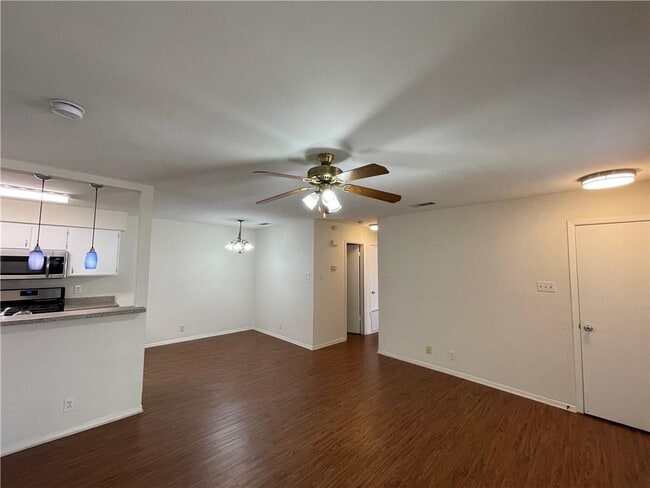 Building Photo - 407 Parkhill Cove