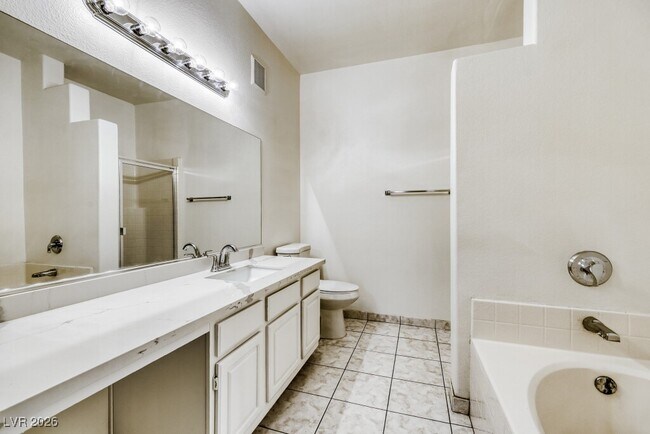 Building Photo - 5650 E Sahara Ave