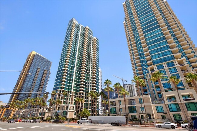 Building Photo - 1205 Pacific Hwy