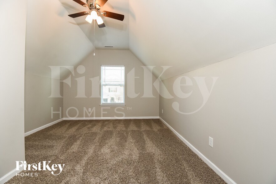 Building Photo - 2814 Chari Park Ln