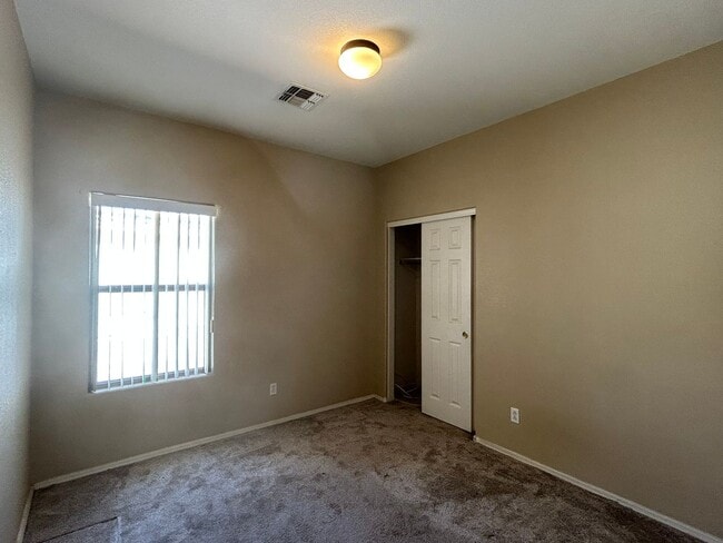 Building Photo - 25758 W Nancy Ln