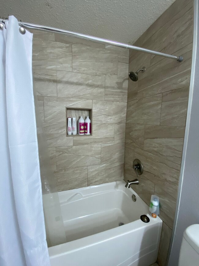 Building Photo - 36 Stowe Rd