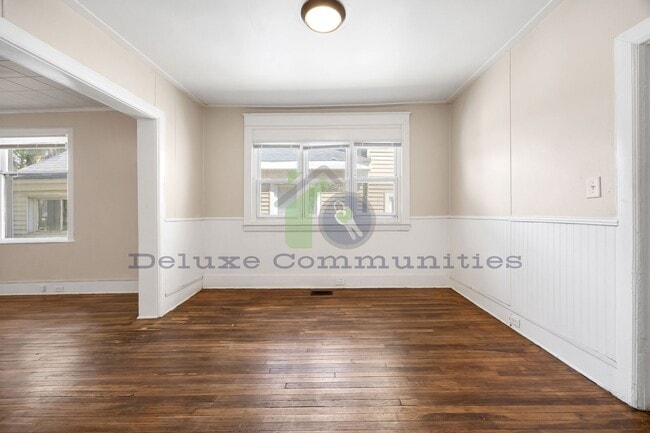 Building Photo - 62 Quimby St NE