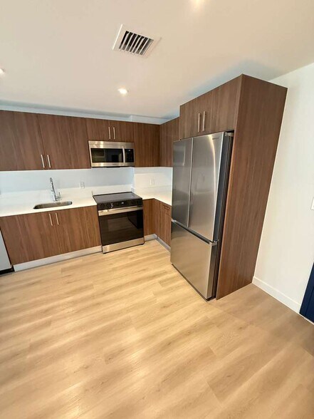 Primary Photo - 3734 NW 12th St