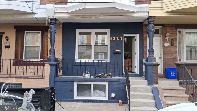 Building Photo - 2234 S Hemberger St