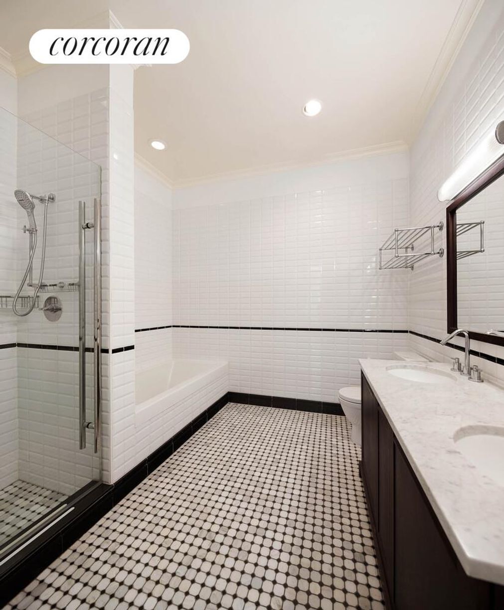 Building Photo - 655 6th Ave