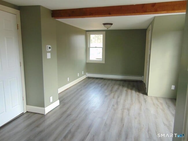 Building Photo - 446 Fall Mountain Rd
