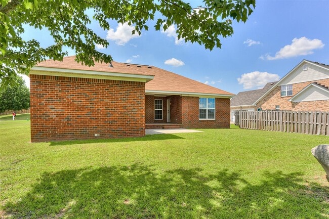 Building Photo - 2013 Darwood Dr