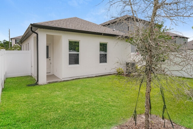 Building Photo - Lovely 3 Bedroom Home in Island Walk