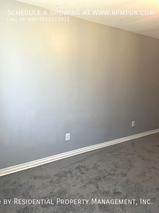 Building Photo - 4512 SW Fairvale Ct