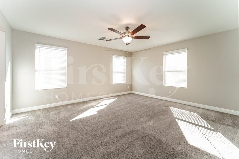 Building Photo - 251 N Sunrise