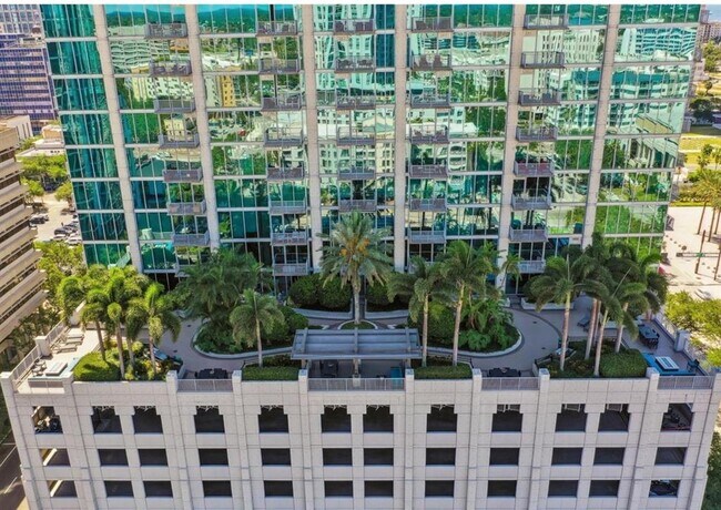 Building Photo - 777 N Ashley Dr