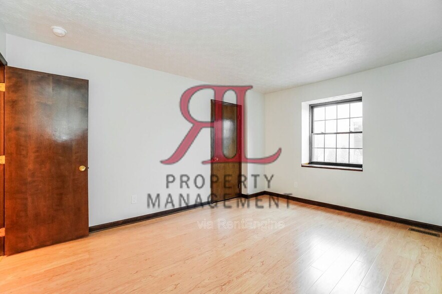 Building Photo - 5384 Ponderosa Dr