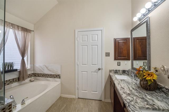 Building Photo - 6704 Longhorn Trail