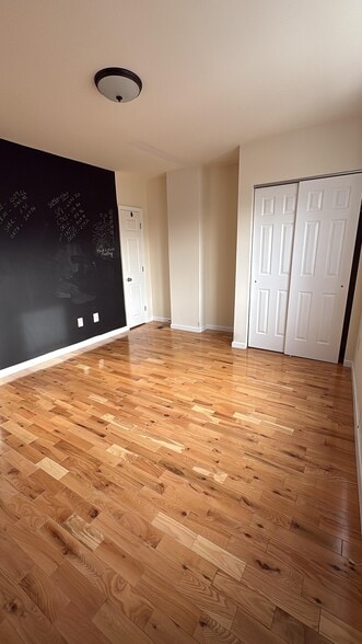 Building Photo - 4167 Ridge Ave