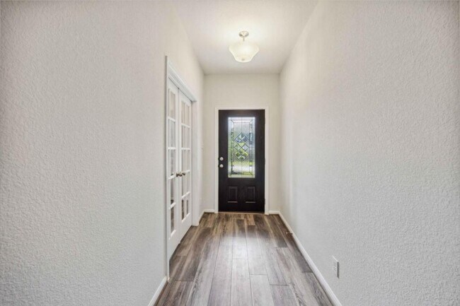 Building Photo - 15246 White Moss Dr
