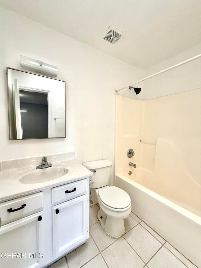 Building Photo - 1808 Loanda Ln