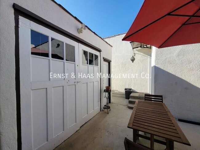 Building Photo - 1630A McKenzie St.-