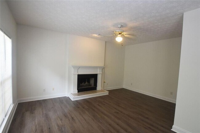 Building Photo - 2254 Caneridge Trail SW