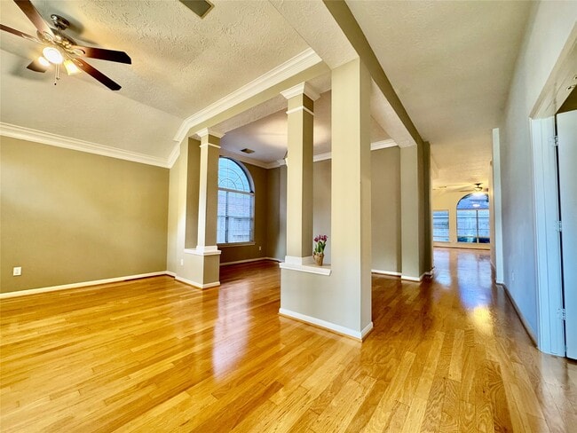 Building Photo - 1215 Wood Haven Ct