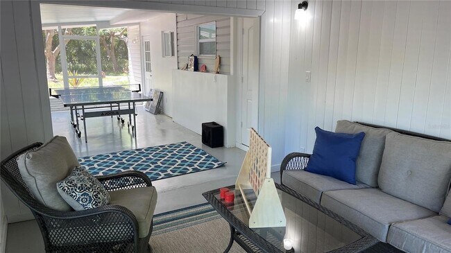 Building Photo - 2504 S Milmar Dr