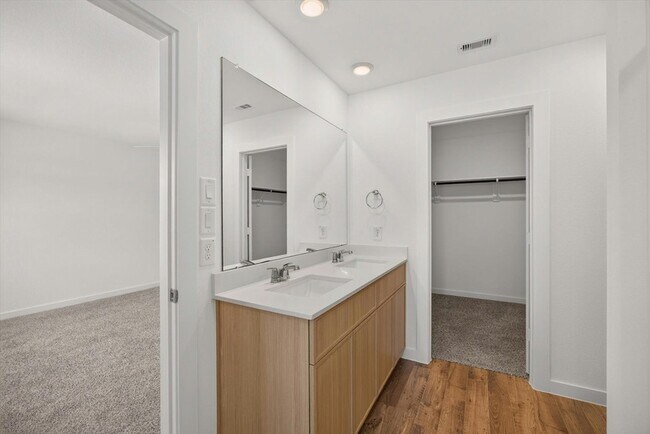 Building Photo - 28126 Meadowlark Sky Dr