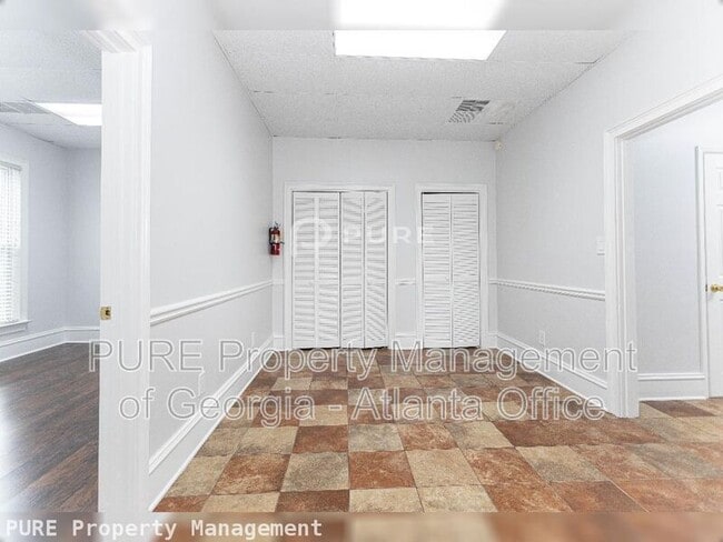 Building Photo - 7175 Jonesboro Rd