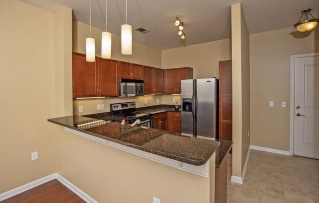 Building Photo - 870 Mayson Turner Rd NW