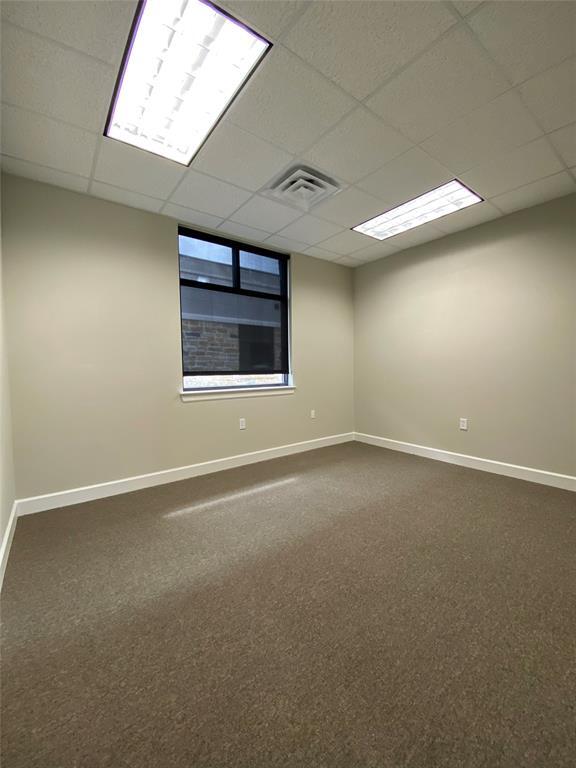 Building Photo - 633 E Fernhurst Dr
