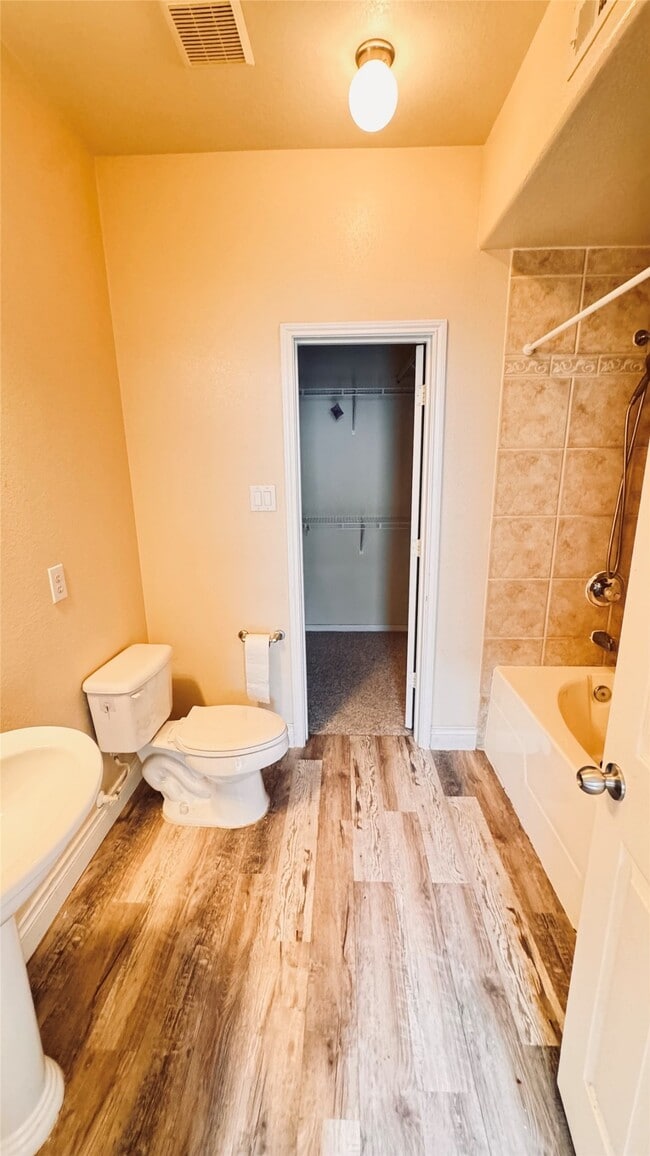 Building Photo - 12707 Boheme Dr