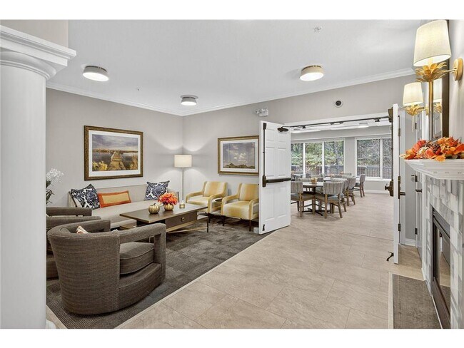 Building Photo - 5250 Grandview Square