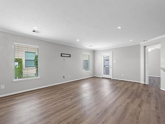 Building Photo - 16010 Sweetwater Fields Ln