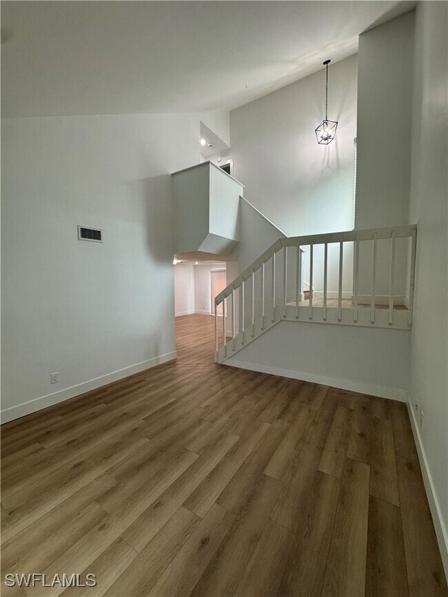 Building Photo - 1101 Country Club Blvd